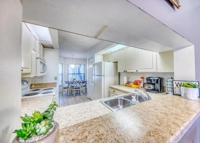 Shorewalk Full Condo Lake View Near To Beach Img