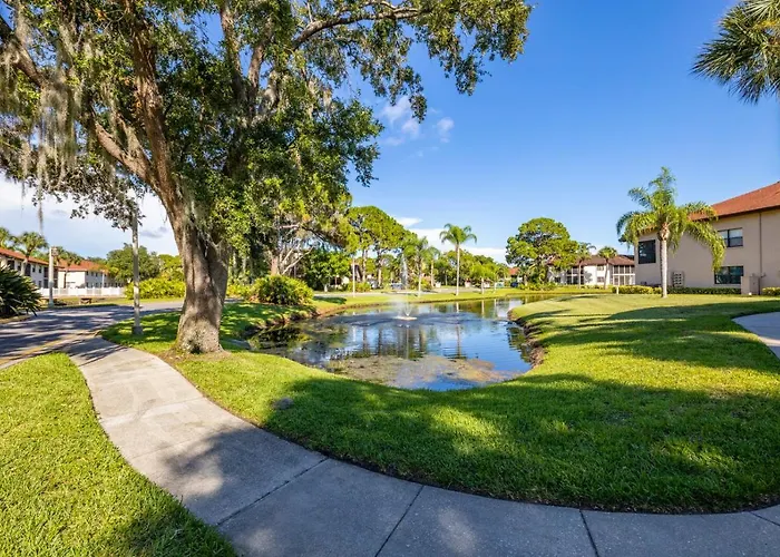 Shorewalk Full Condo Lake View Near To Beach Img